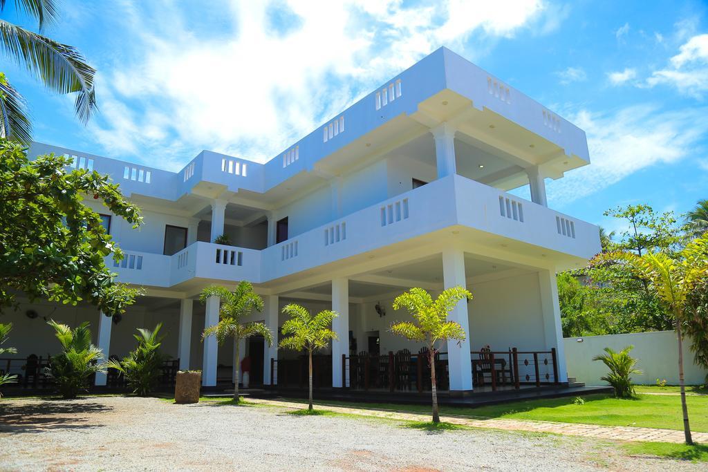 Aurora Hotel Хиккадува Экстерьер фото