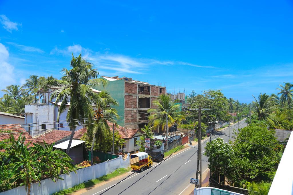 Aurora Hotel Хиккадува Экстерьер фото