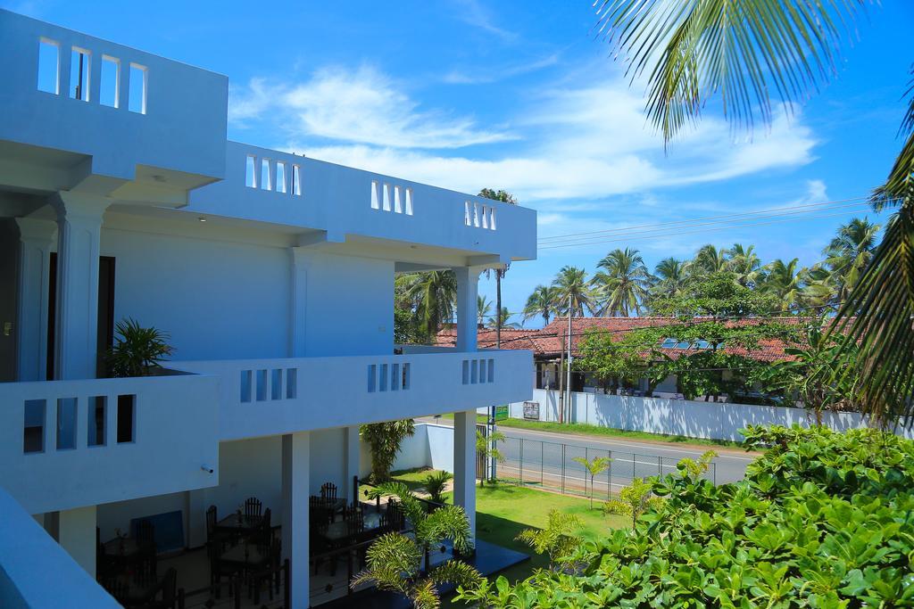 Aurora Hotel Хиккадува Экстерьер фото